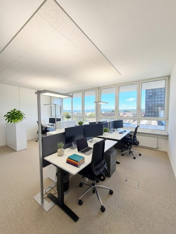 388m² commercial, photo 2 of 10