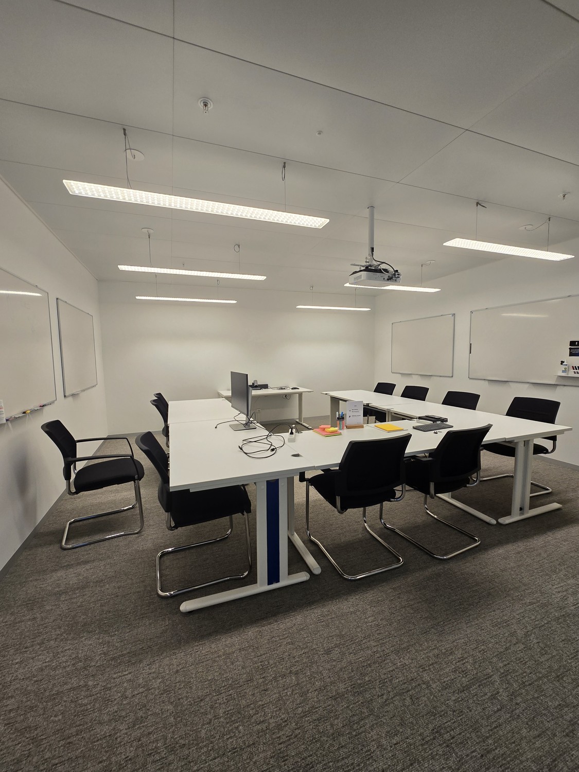 Office, photo 5 of 5
