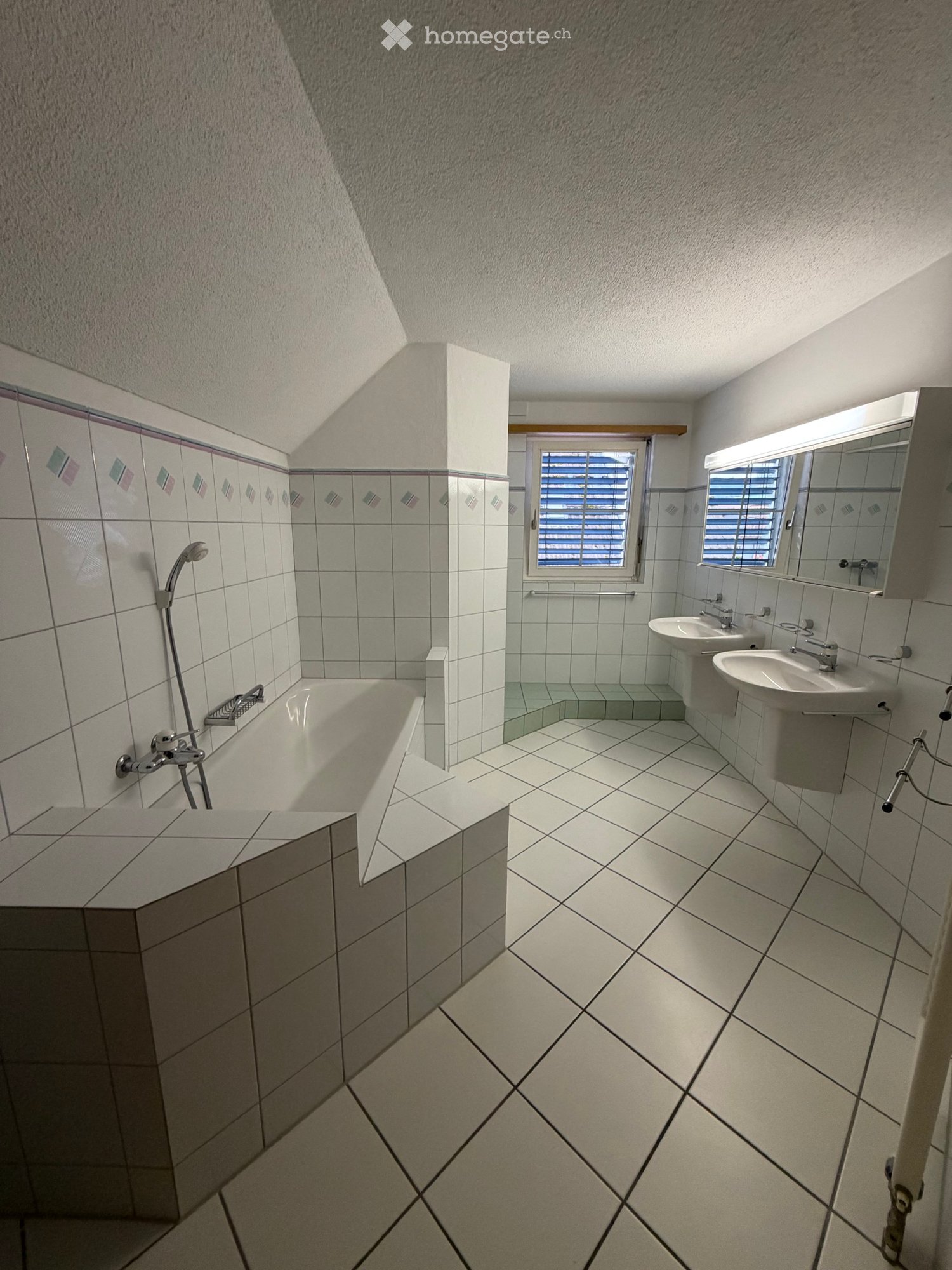 5 rooms single house