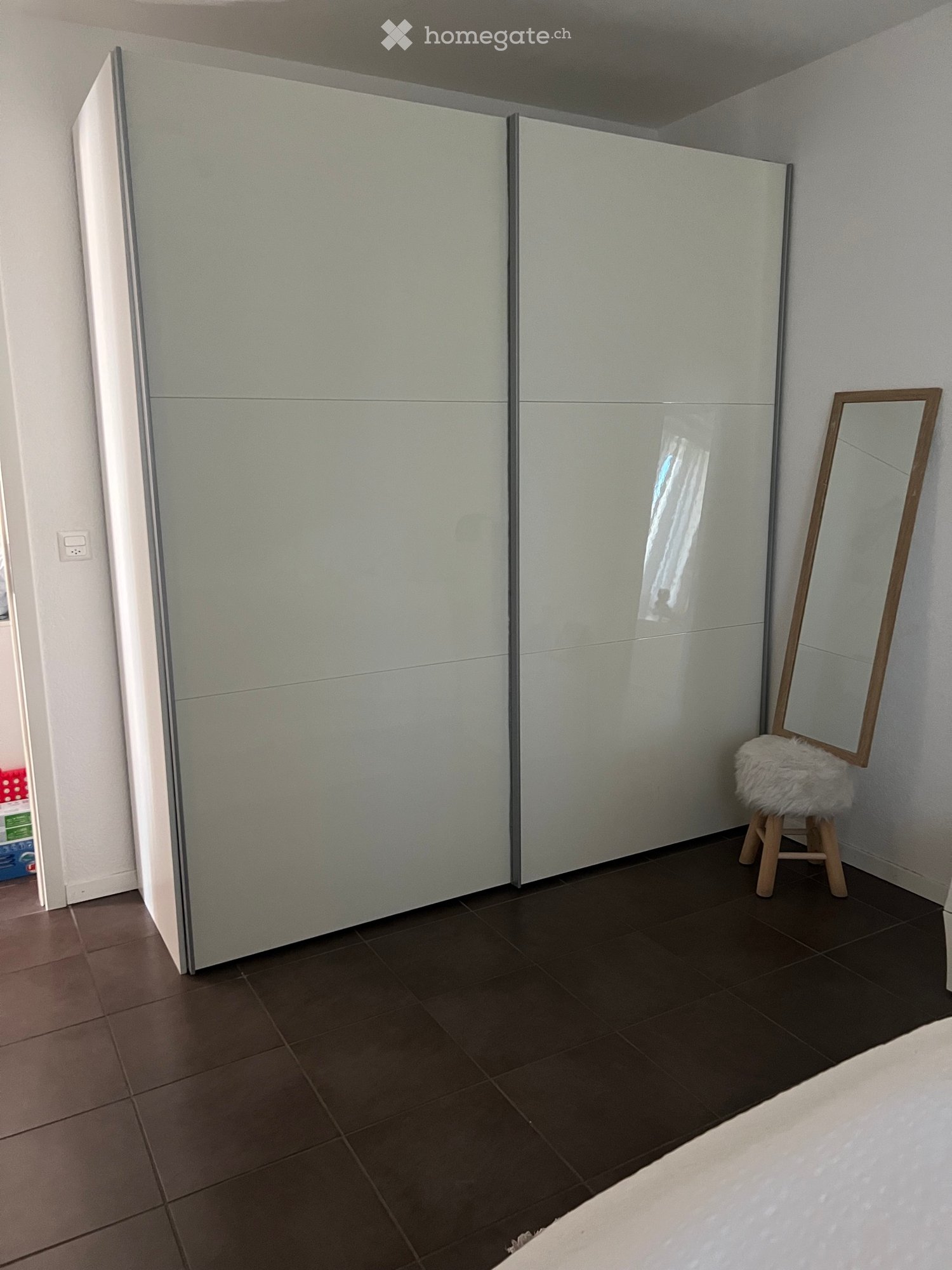 1 room single room, photo 1 of 3
