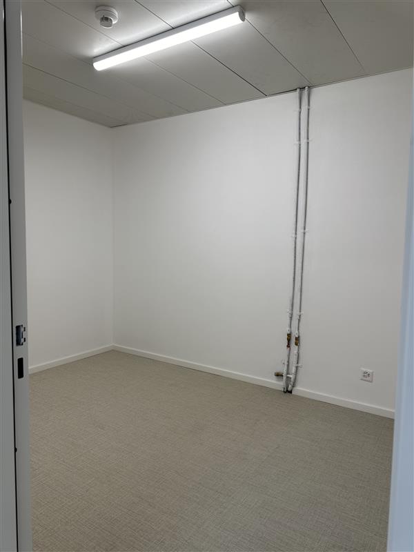 Office, photo 4 of 4