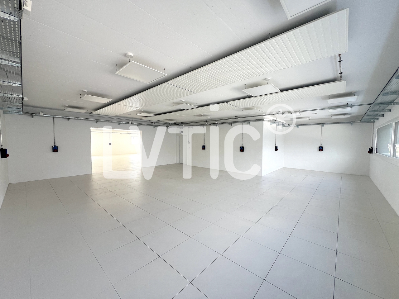 1592m² industrial object, photo 6 of 10