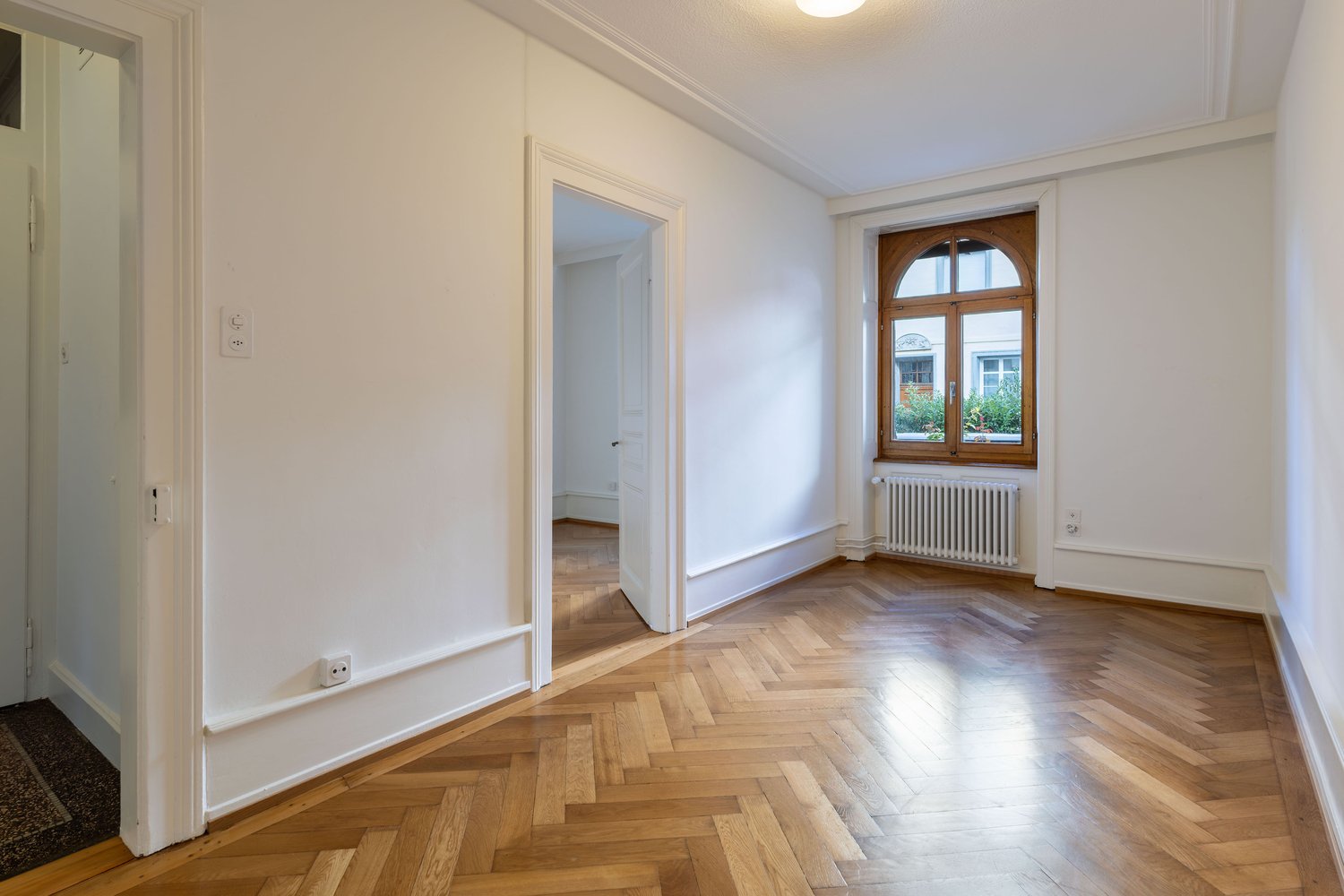 2 rooms apartment, photo 1 of 6