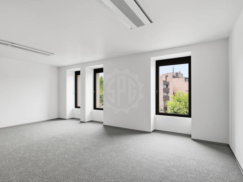 330m² office, photo 8 of 10