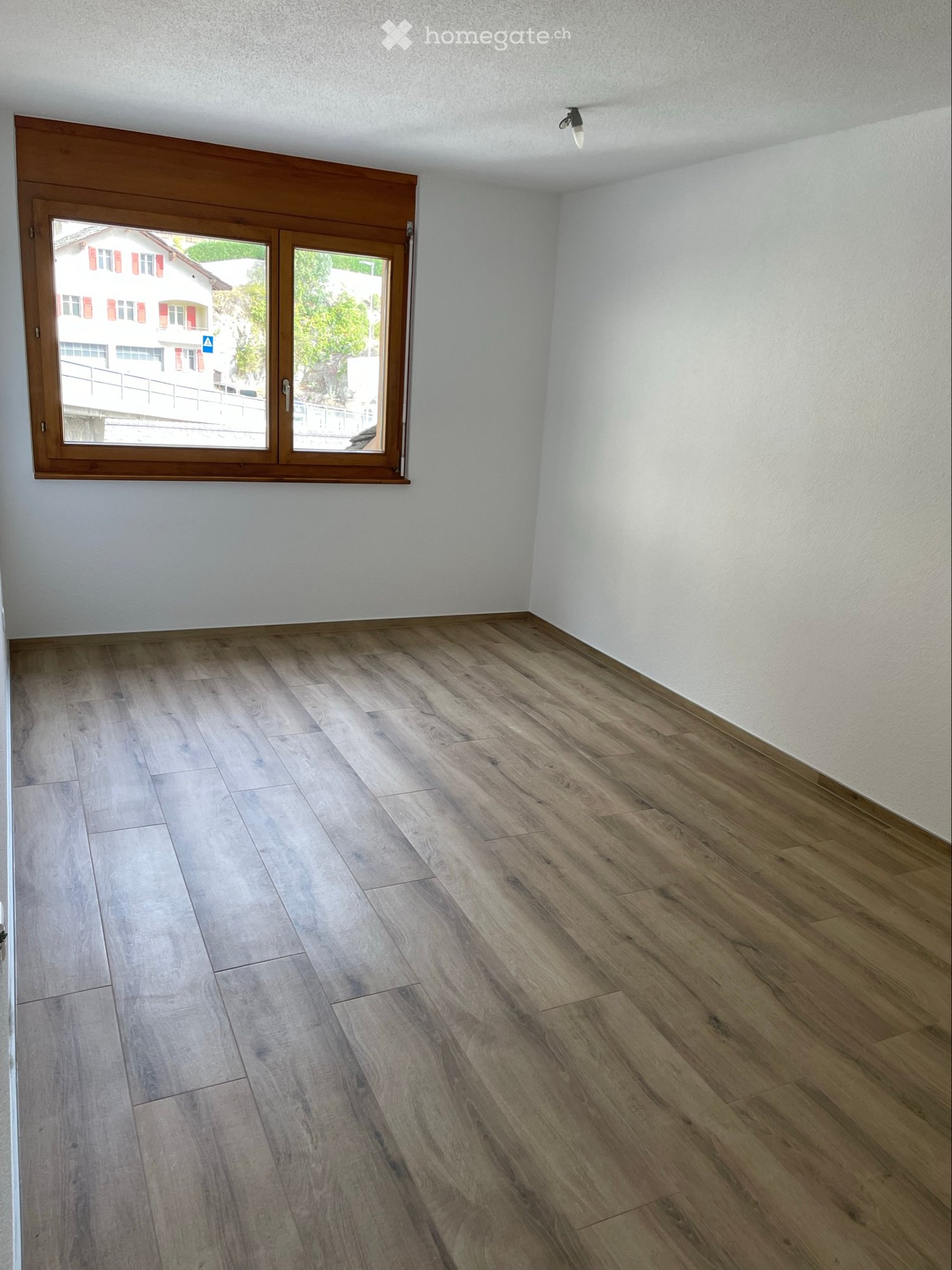 5 rooms apartment