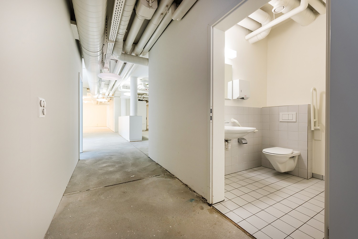 288m² commercial, photo 8 of 10
