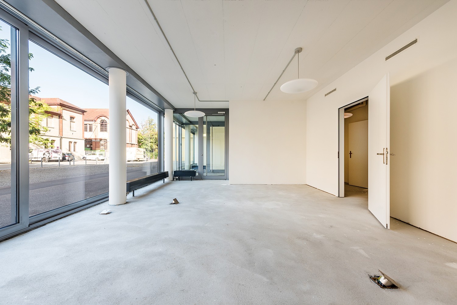 288m² commercial, photo 1 of 10