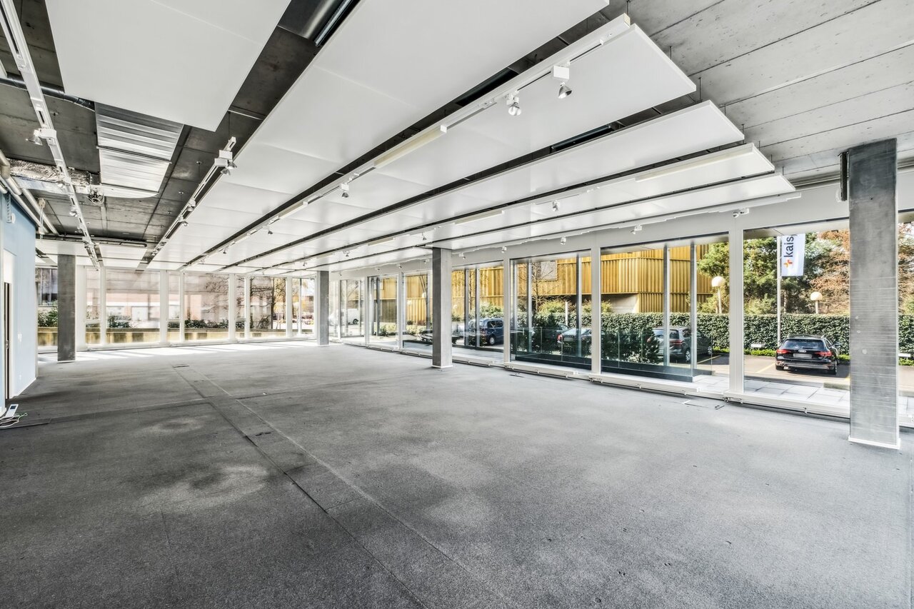 272m² office, photo 3 of 6
