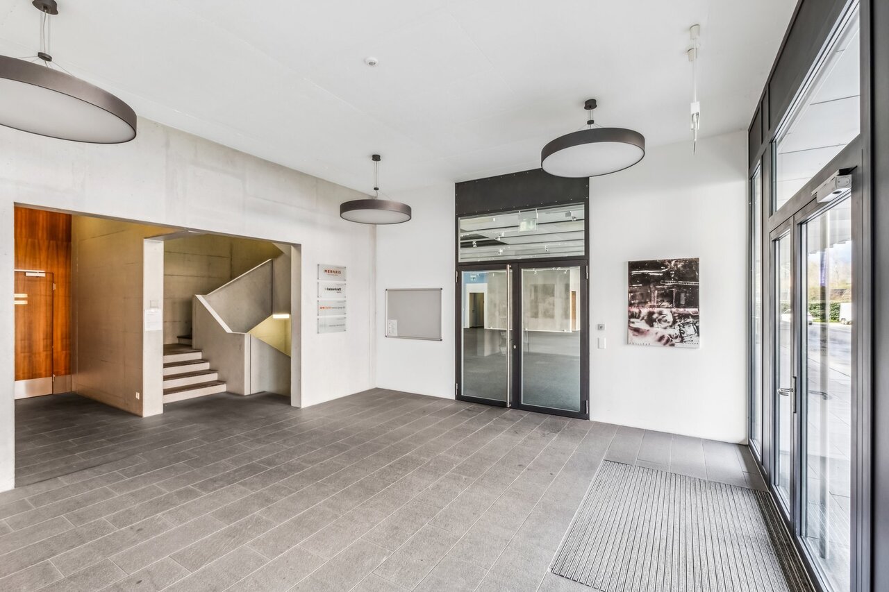 272m² office, photo 4 of 6