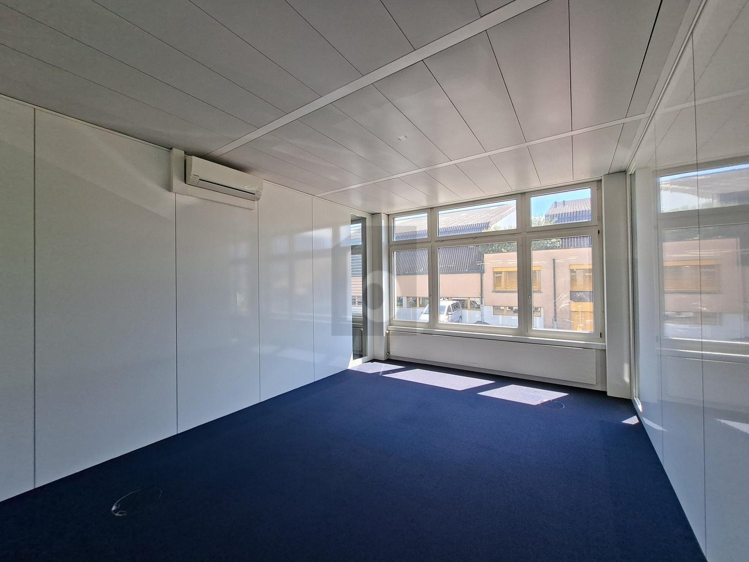 268m² office, photo 3 of 4