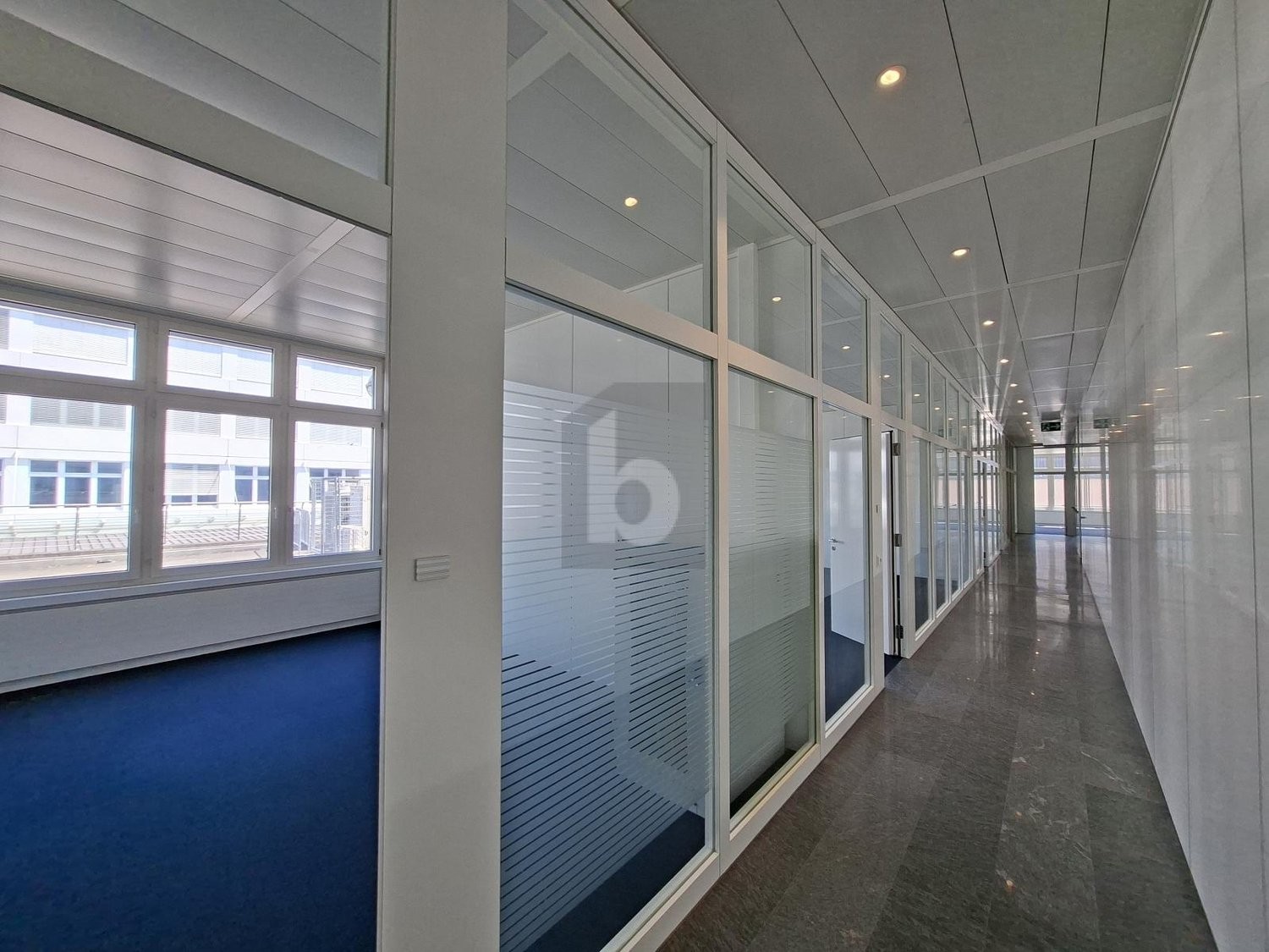 268m² office, photo 4 of 4