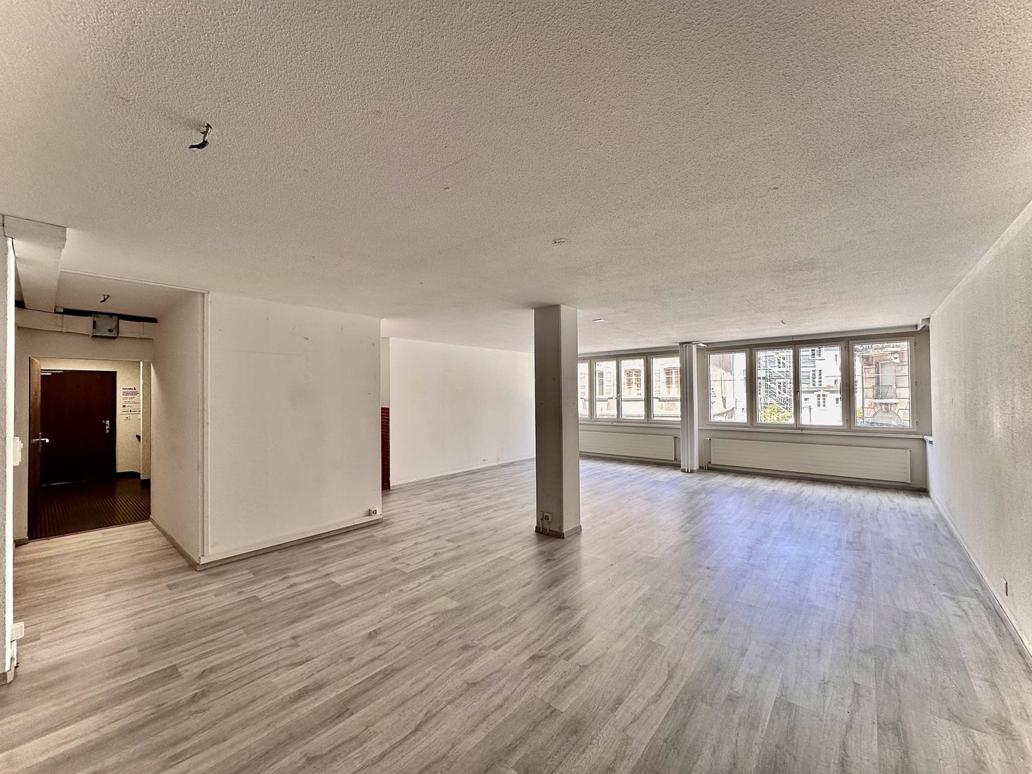 130m² ufficio