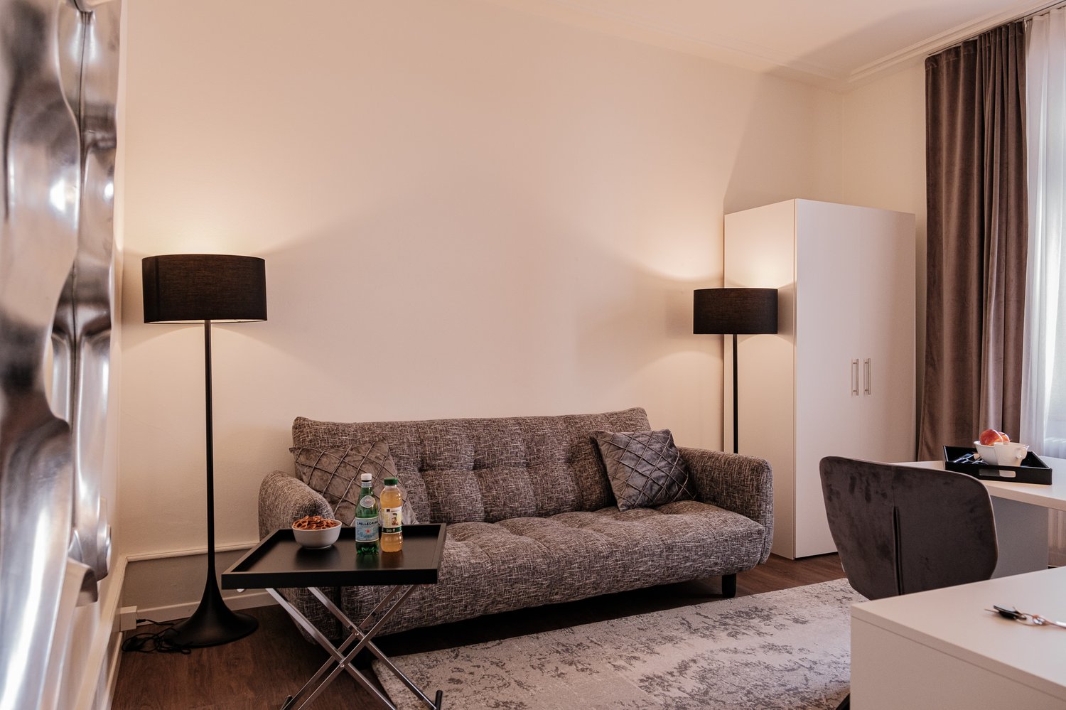 2 rooms furnished flat, photo 2 of 10