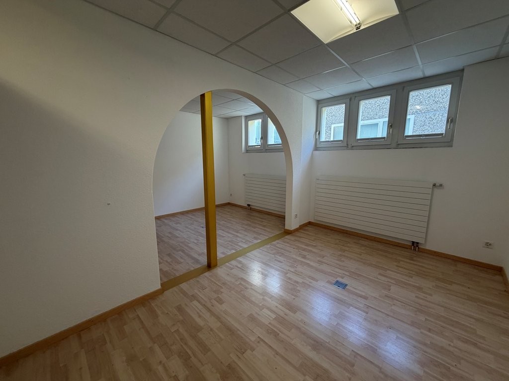 160m² commercial