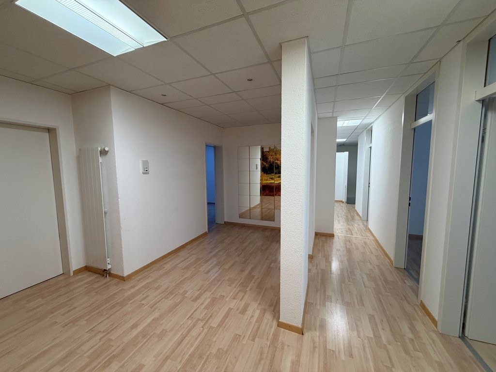 160m² commercial