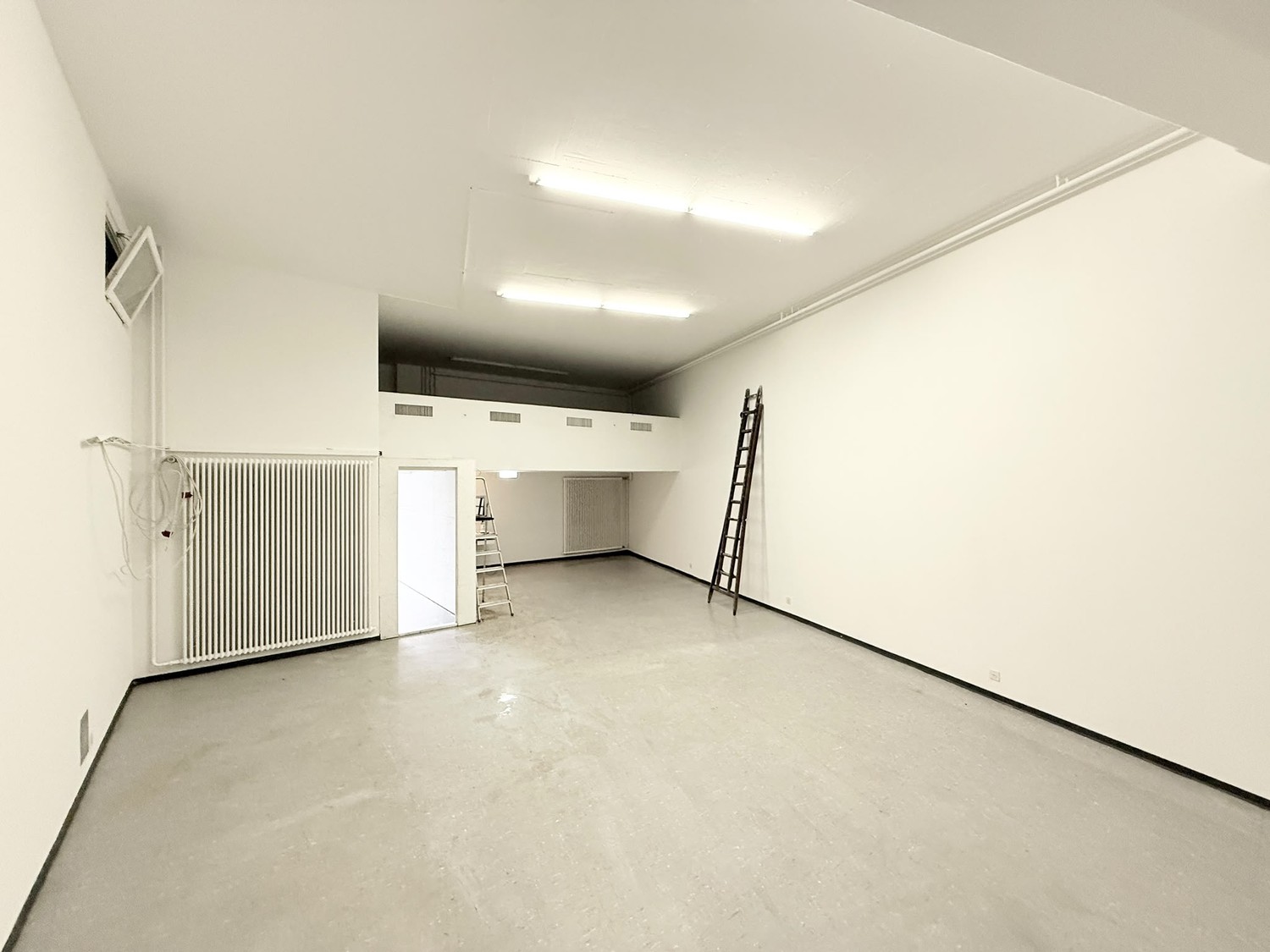 92m² commercial, photo 3 of 6