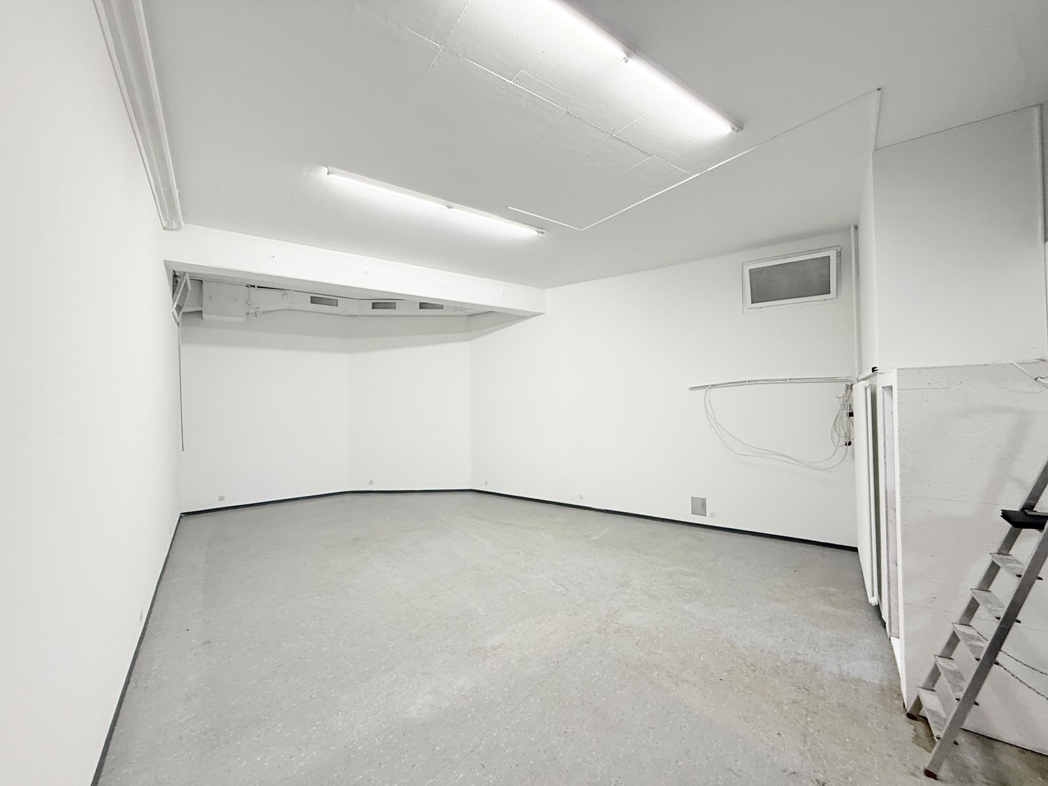 92m² commercial, photo 2 of 6