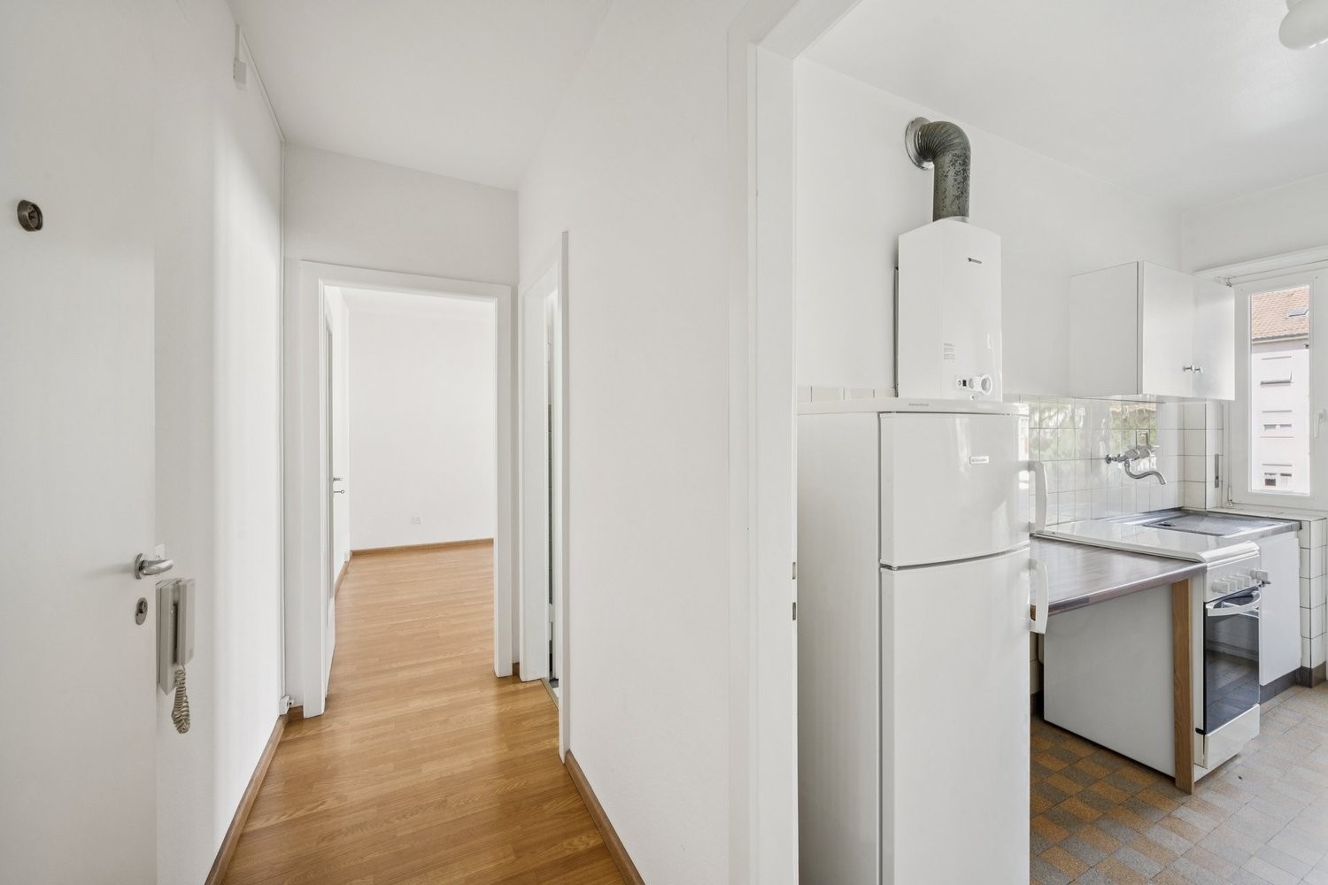 2 rooms apartment, photo 6 of 8